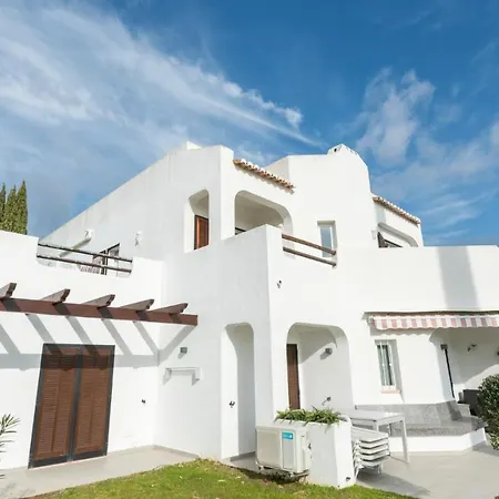 Amazing 2-bedroom With Big Terrace! Apartmán *