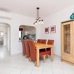 Appartamento Amazing 2-bedroom With Big Terrace!