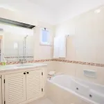 Amazing 2-bedroom With Big Terrace!