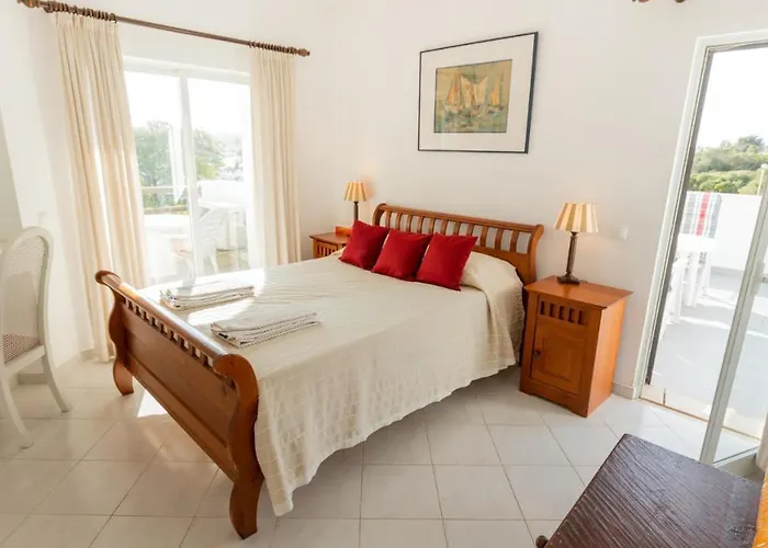 Amazing 2-bedroom With Big Terrace! アルブフェイラ