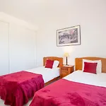 Amazing 2-bedroom With Big Terrace! 아파트 *